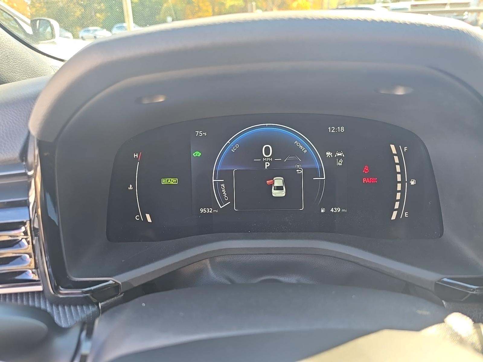 2025 Toyota Camry SE FWD