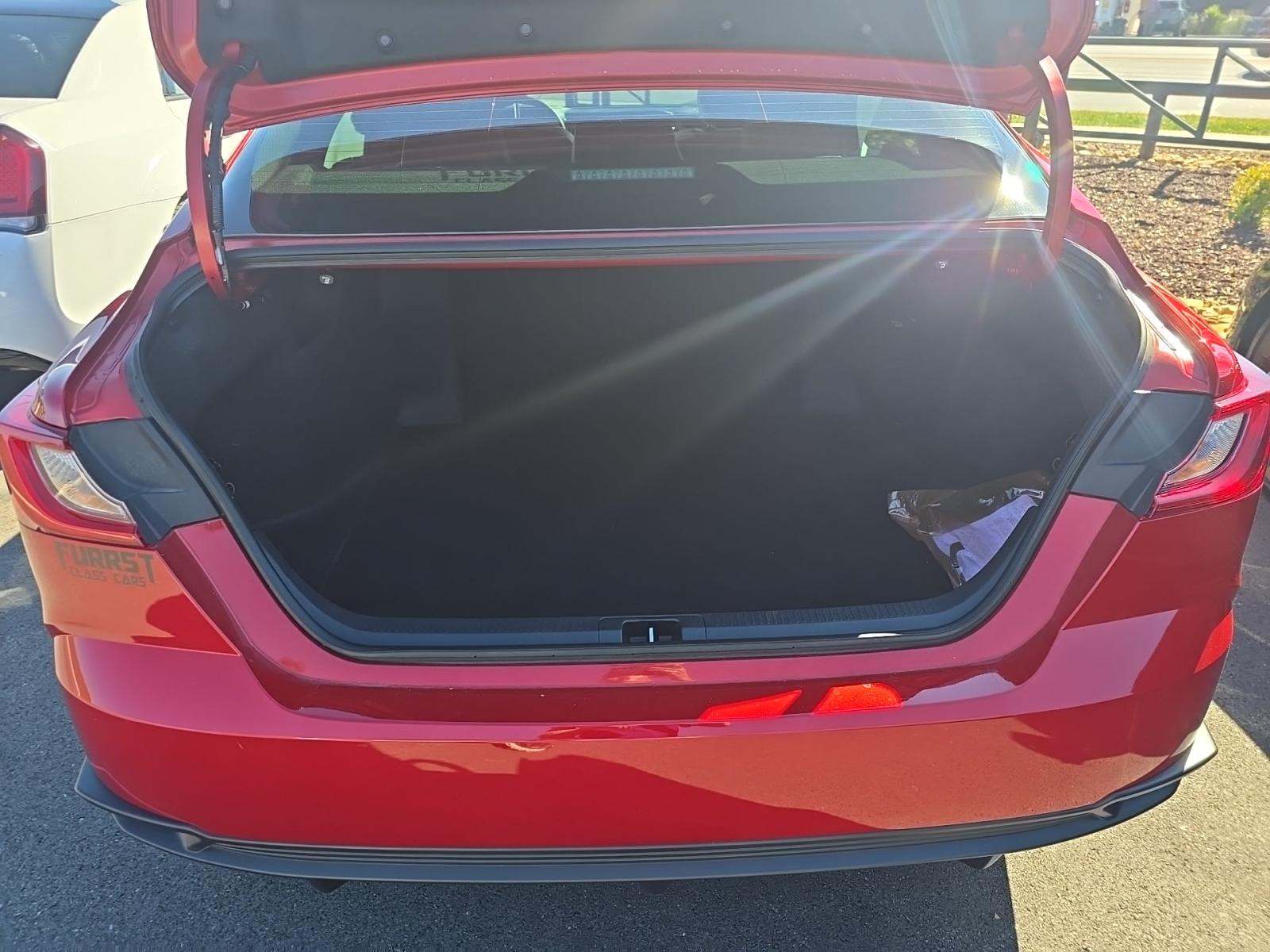 2025 Toyota Camry SE FWD