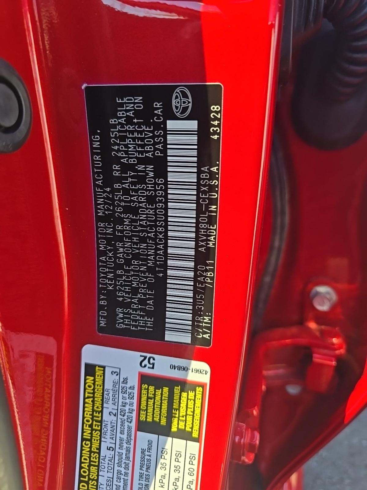 2025 Toyota Camry SE FWD