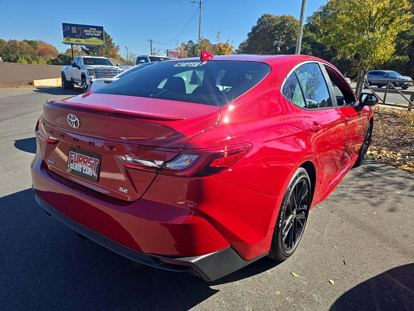 2025 Toyota Camry SE FWD