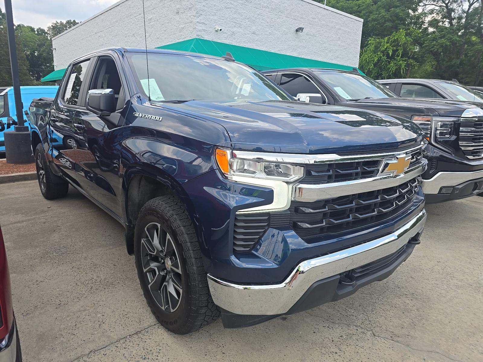2023 Chevrolet Silverado 1500 LT AWD