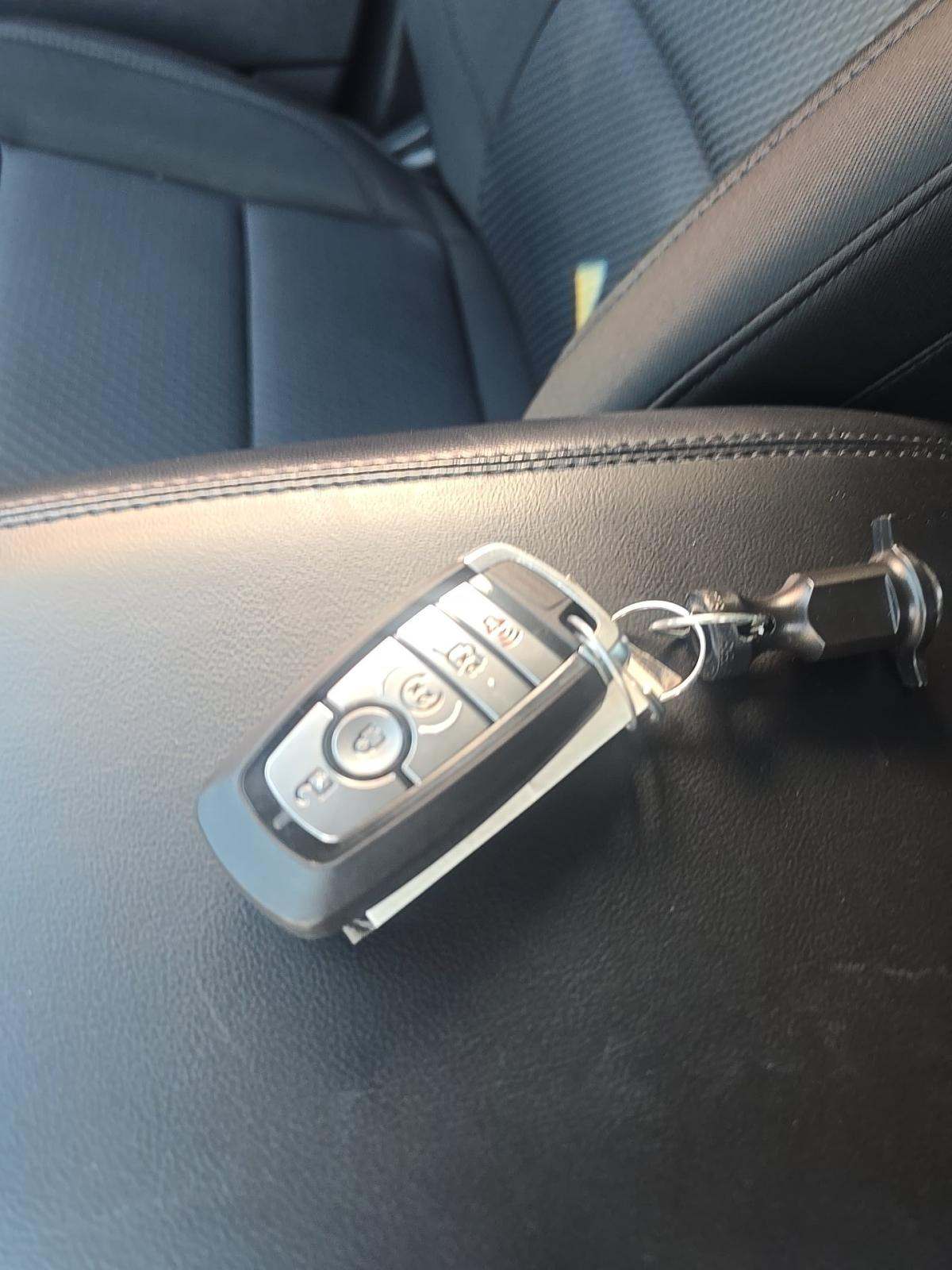 FORD EXPLORER - 8