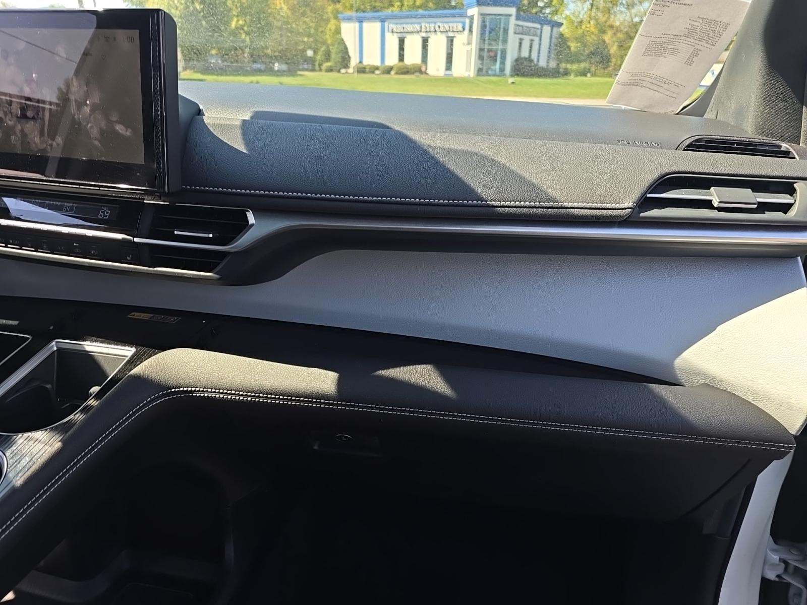 2025 Toyota Sienna XSE FWD