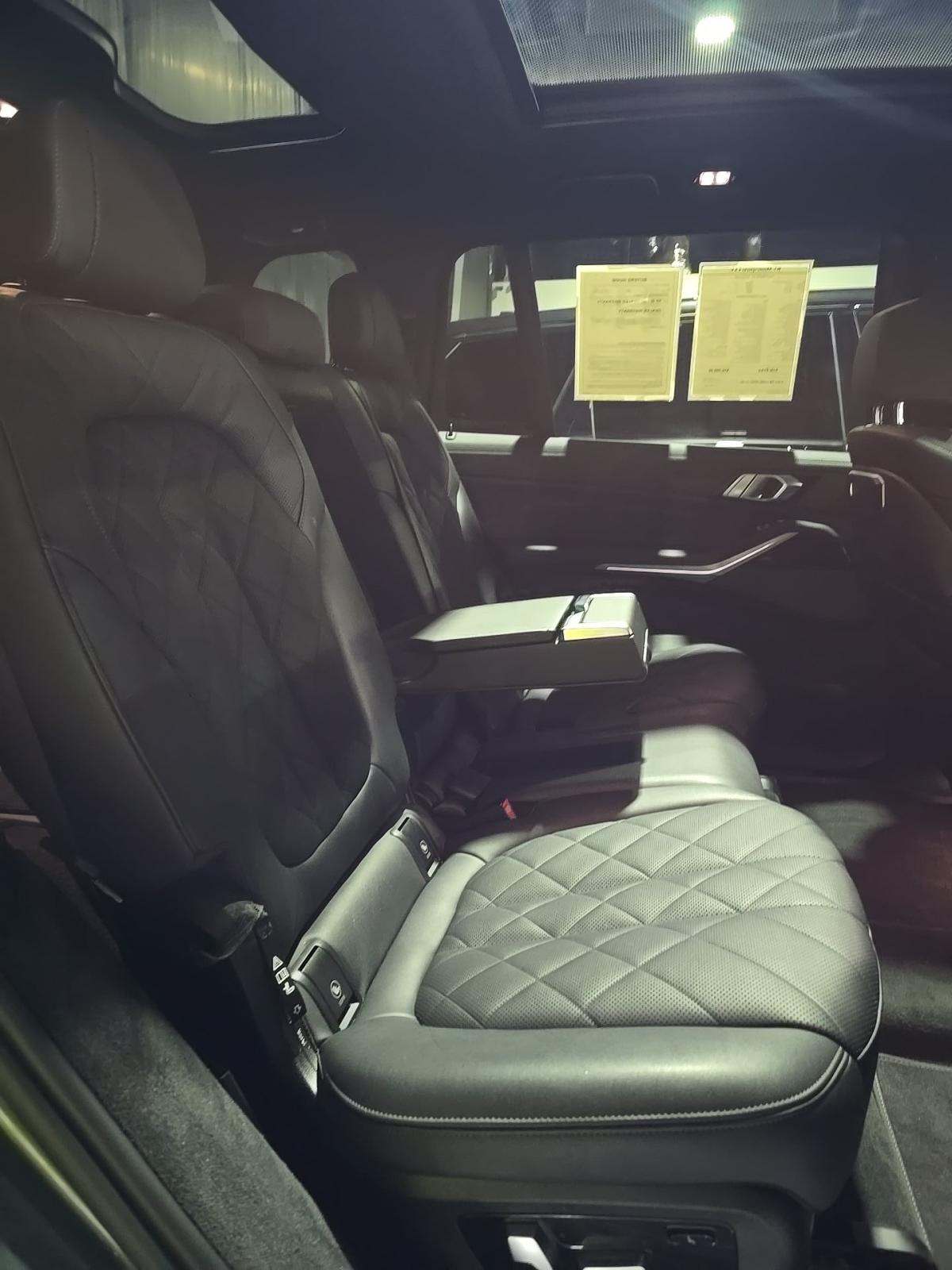 2023 BMW X7 xDrive40i AWD