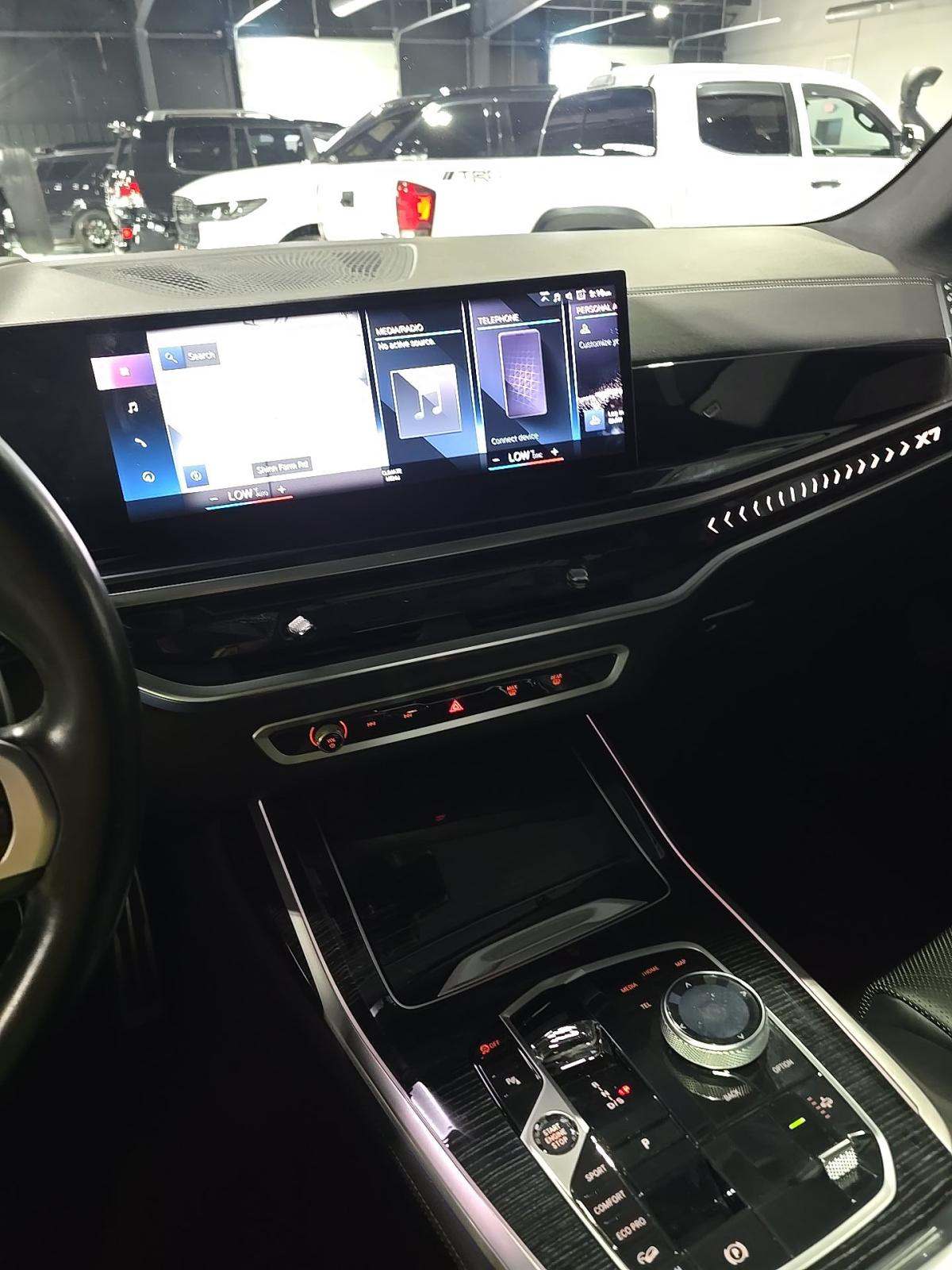 2023 BMW X7 xDrive40i AWD