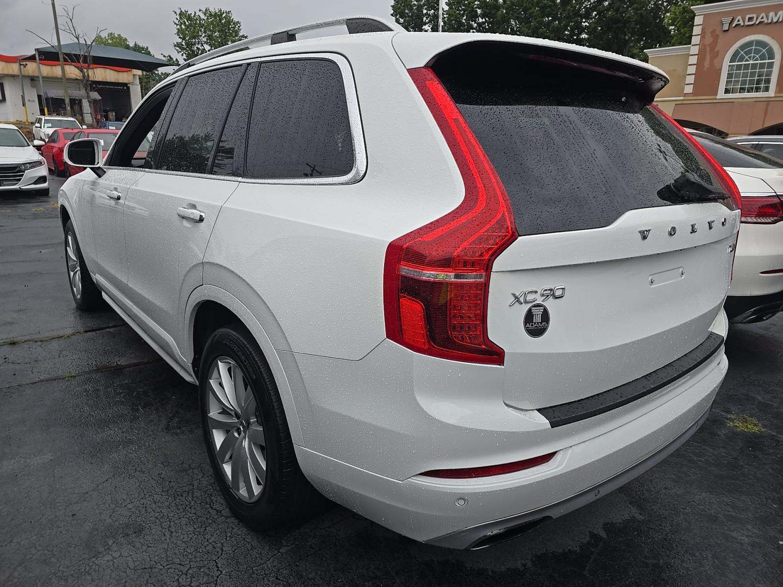 2017 Volvo XC90 T6 Momentum AWD
