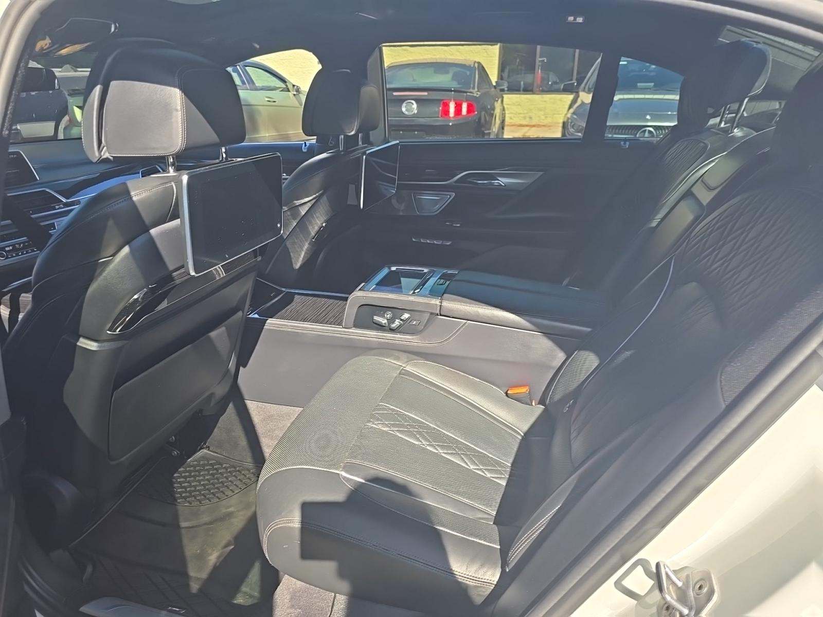 2016 BMW 7 Series 750i RWD