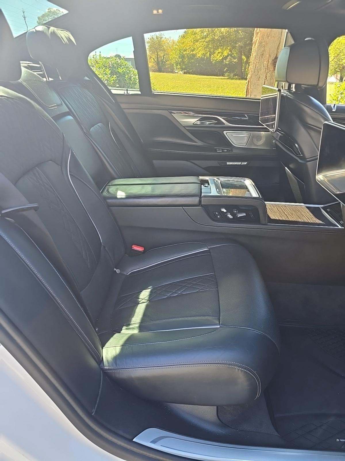 2016 BMW 7 Series 750i RWD