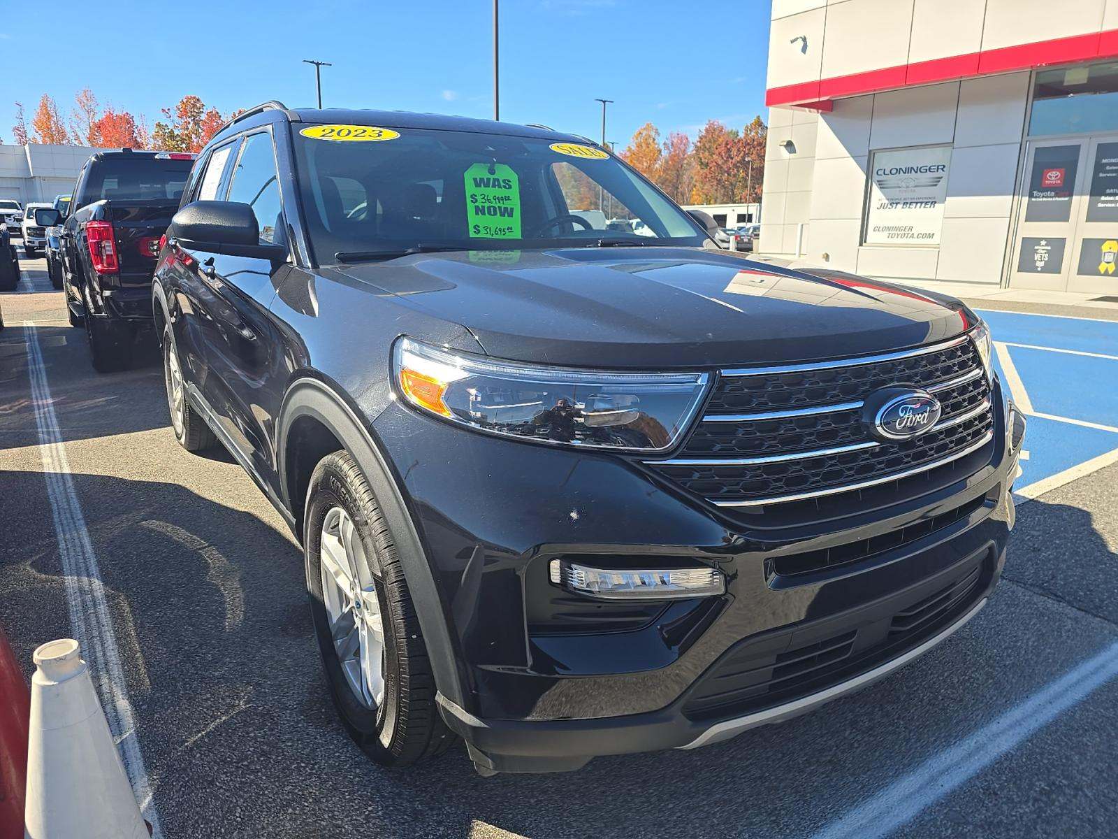 2023 Ford Explorer XLT AWD