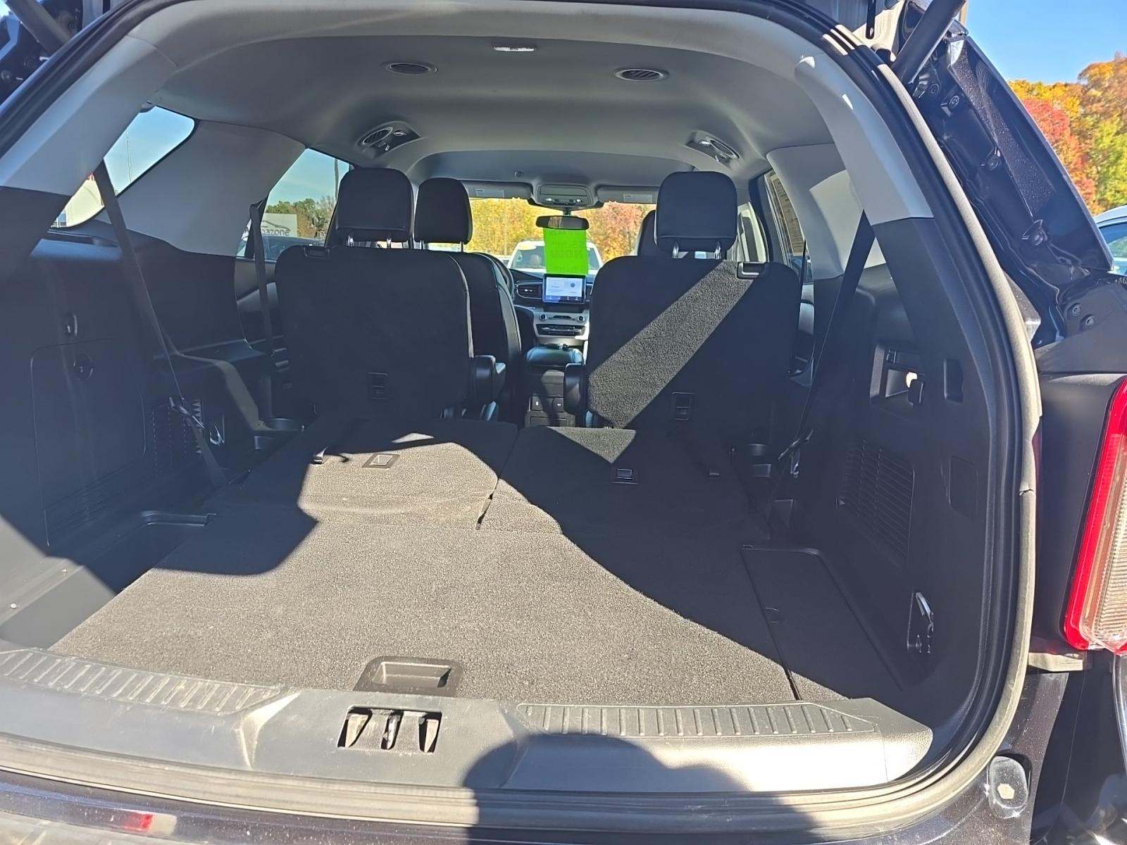 2023 Ford Explorer XLT AWD