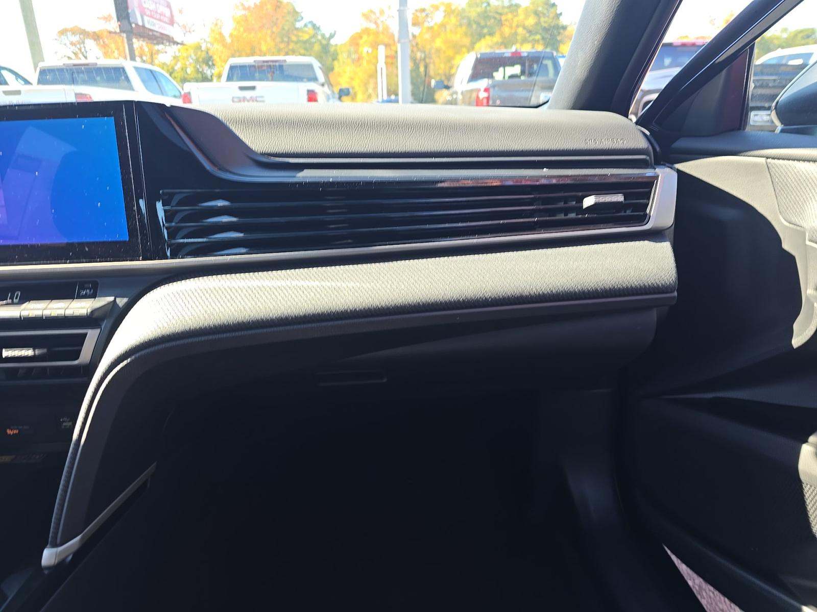 2025 Toyota Camry SE FWD