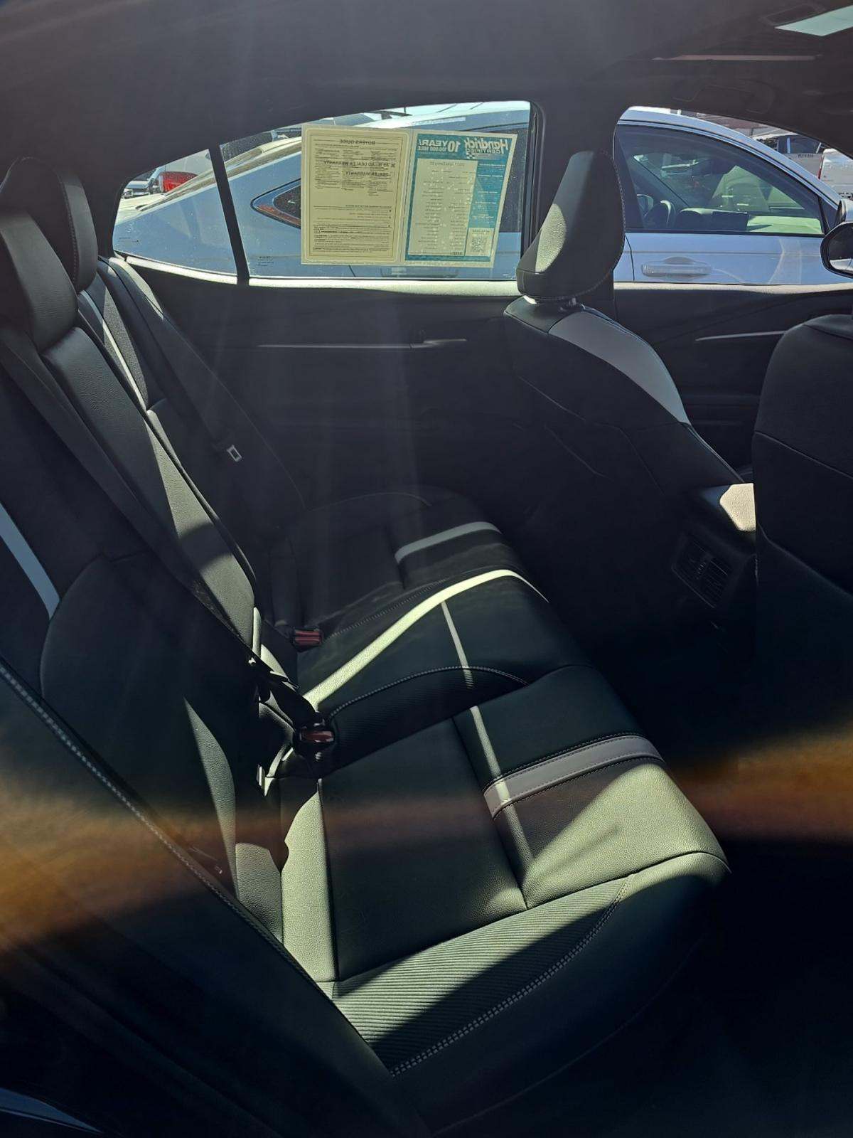 2025 Toyota Camry SE FWD