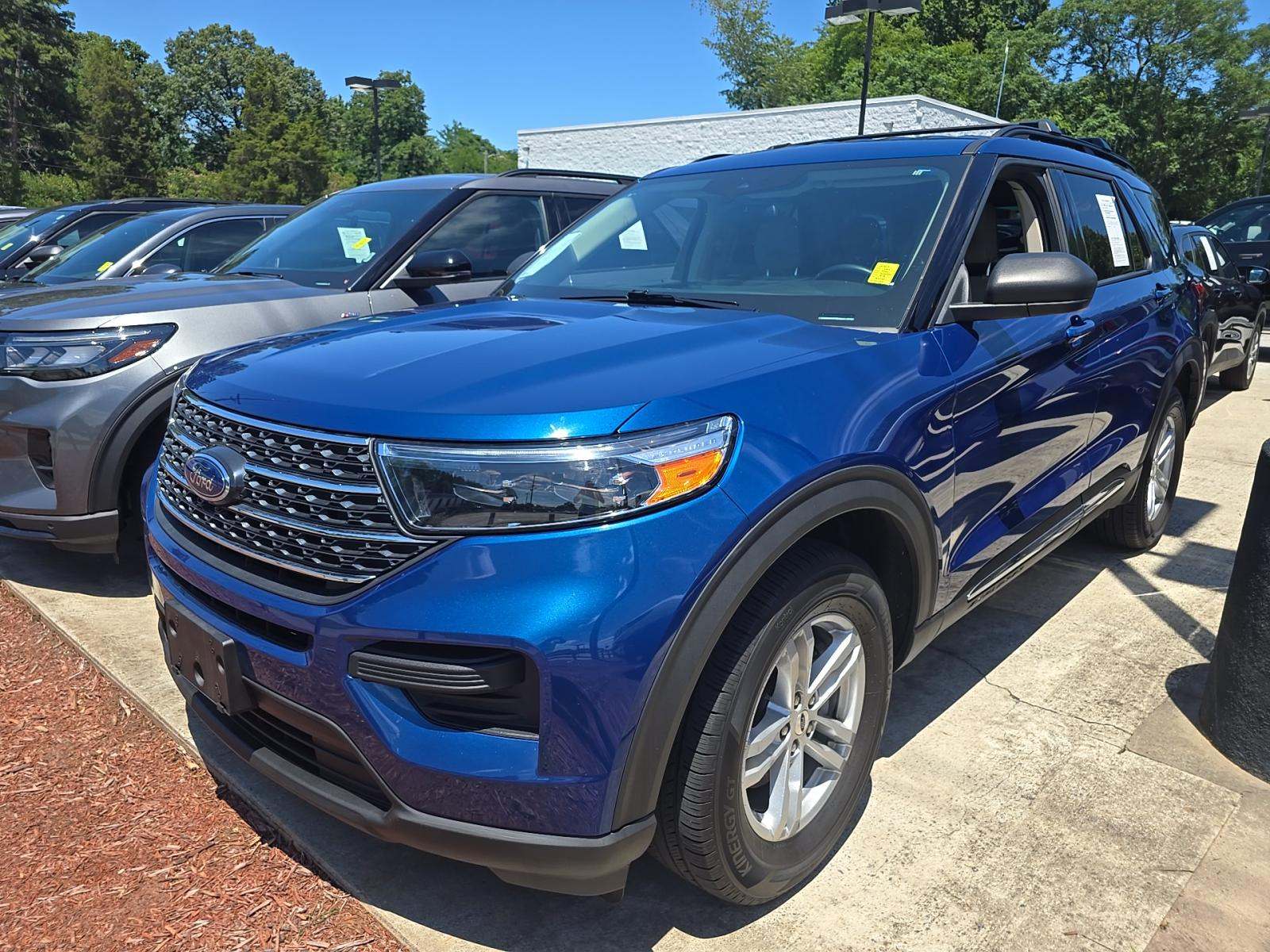 2023 Ford Explorer XLT AWD