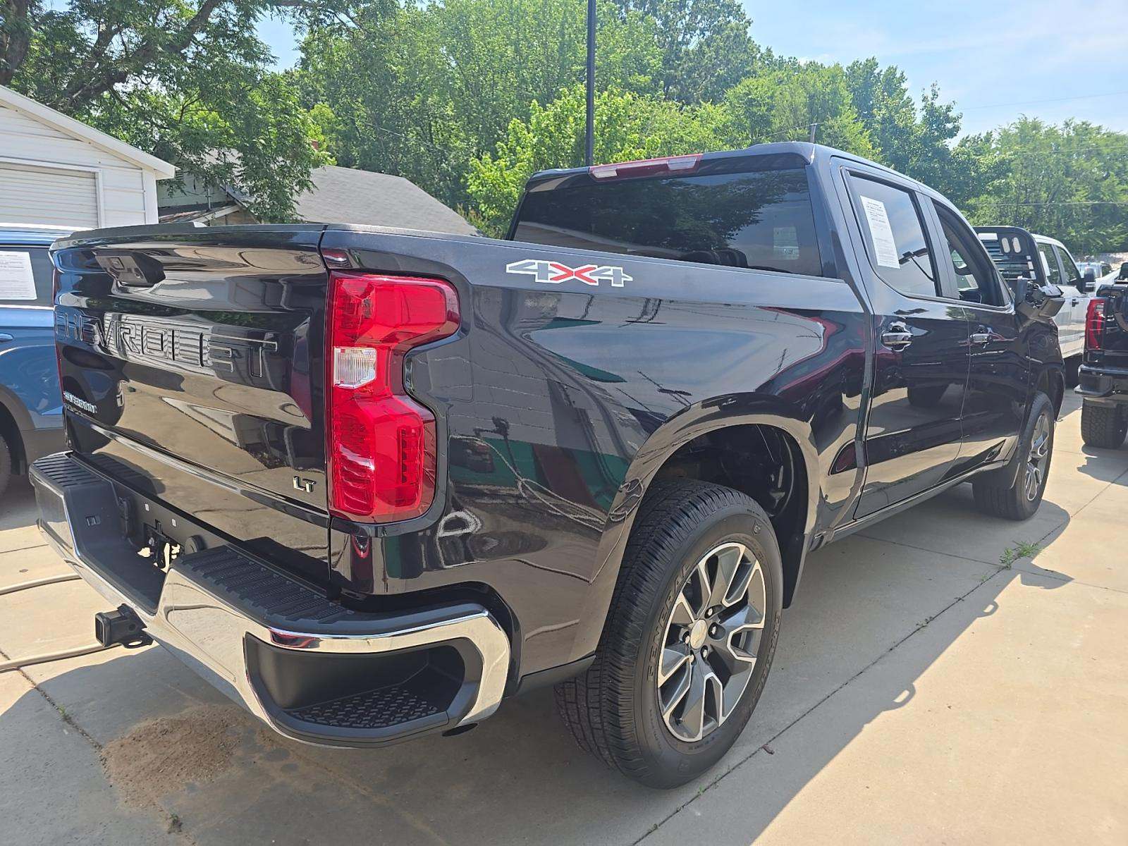 2023 Chevrolet Silverado 1500 LT AWD