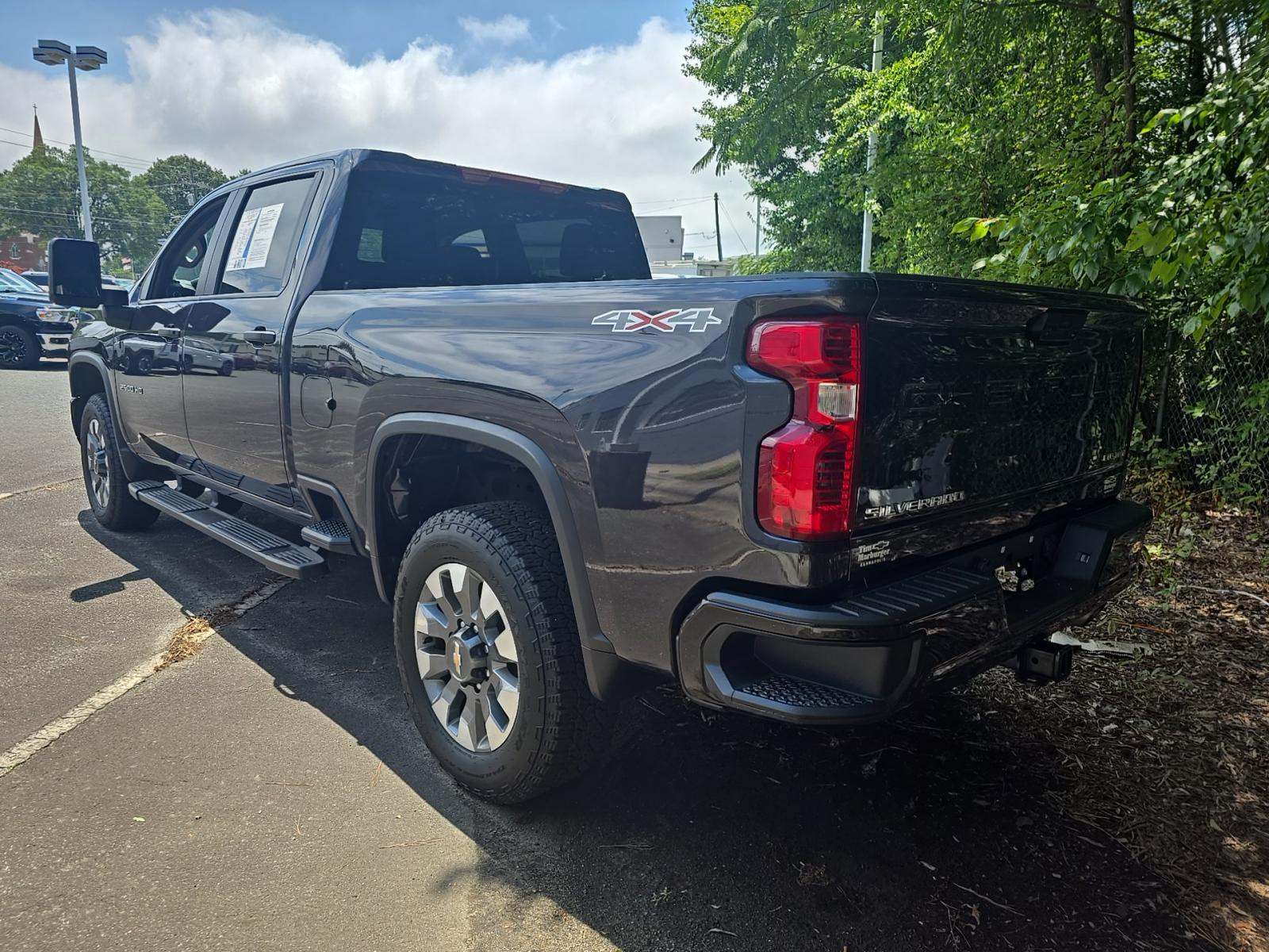 2024 Chevrolet Silverado 2500HD Custom AWD