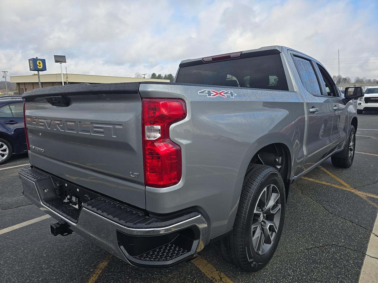 2023 Chevrolet Silverado 1500 LT AWD