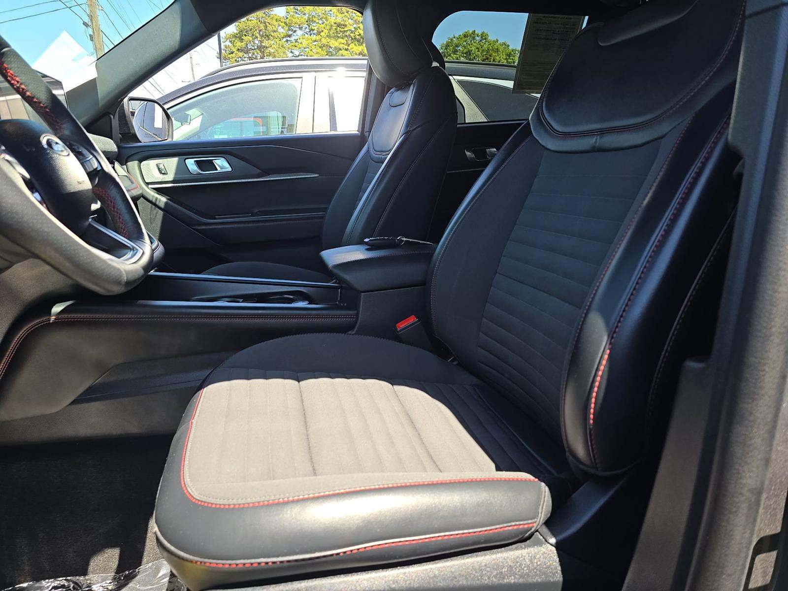 2025 Ford Explorer ST-Line AWD
