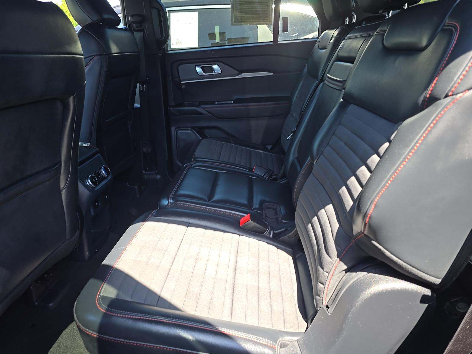 2025 Ford Explorer ST-Line AWD