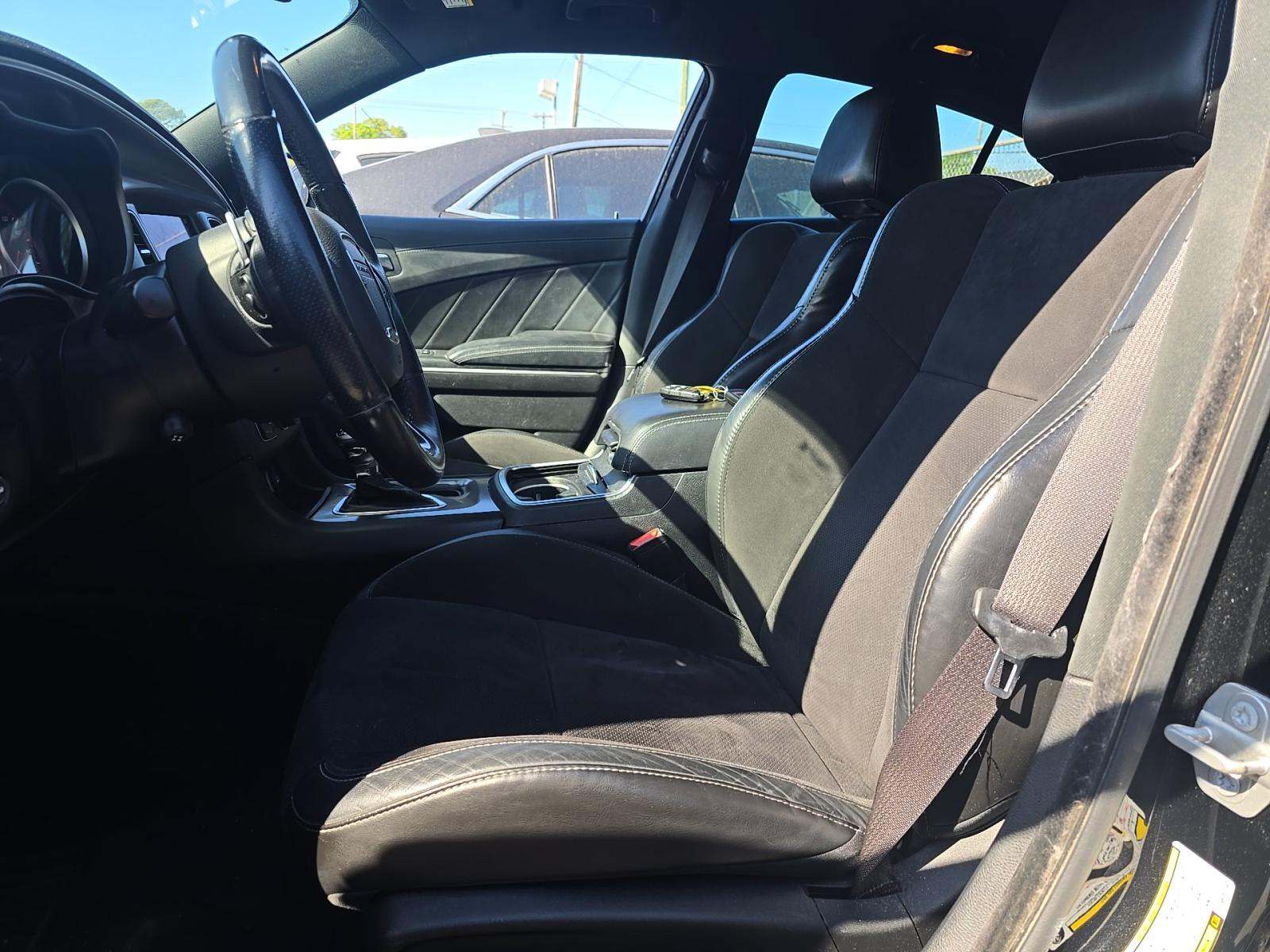 DODGE CHALLENGER - 6