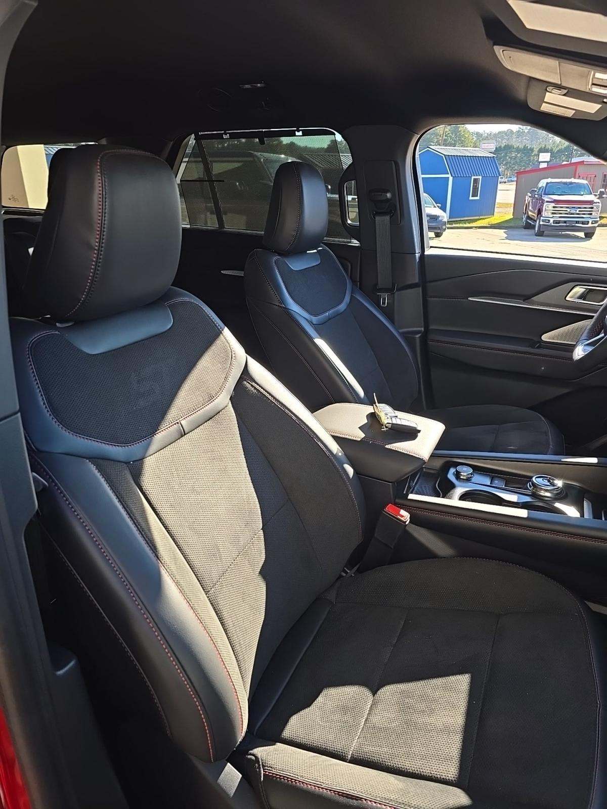 2025 Ford Explorer ST RWD