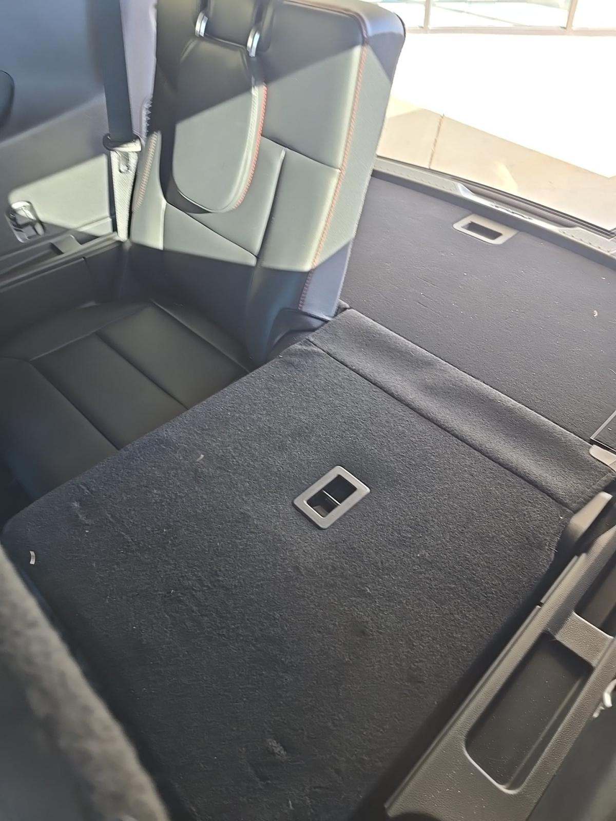 2025 Ford Explorer ST RWD