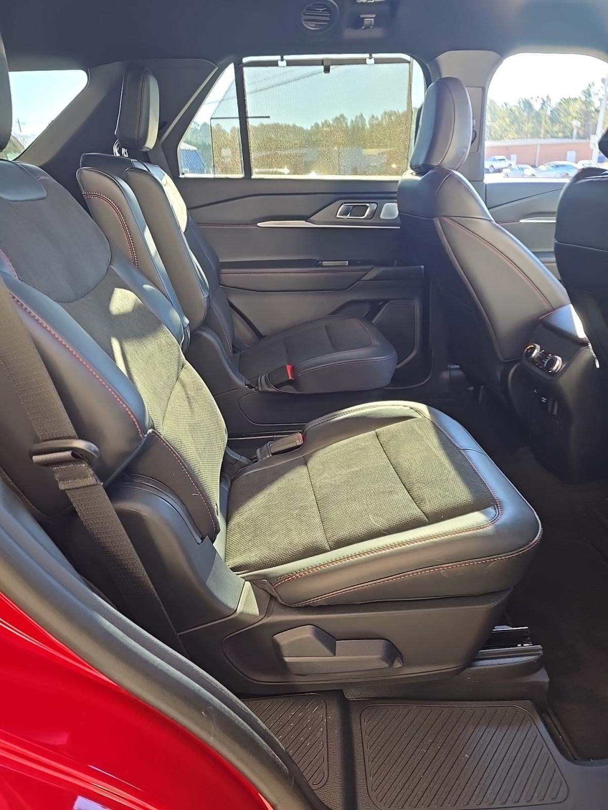 2025 Ford Explorer ST RWD