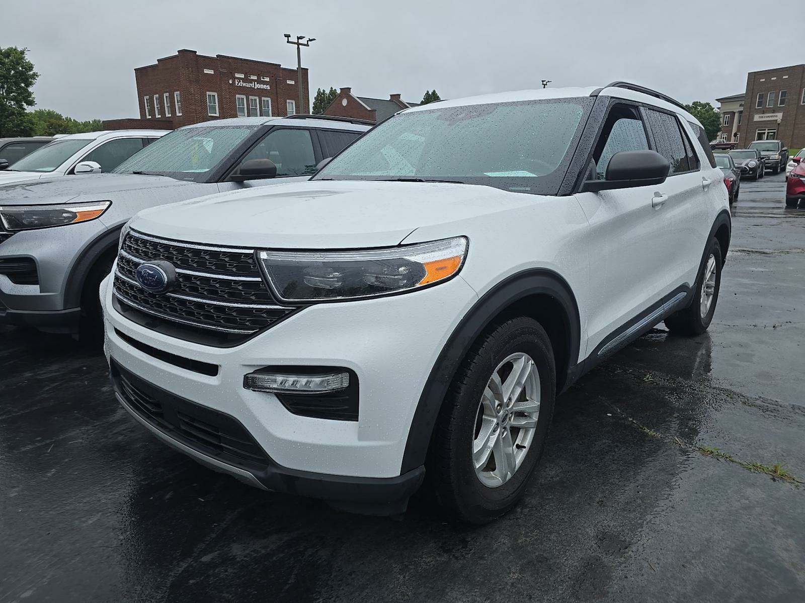 2024 Ford Explorer XLT RWD