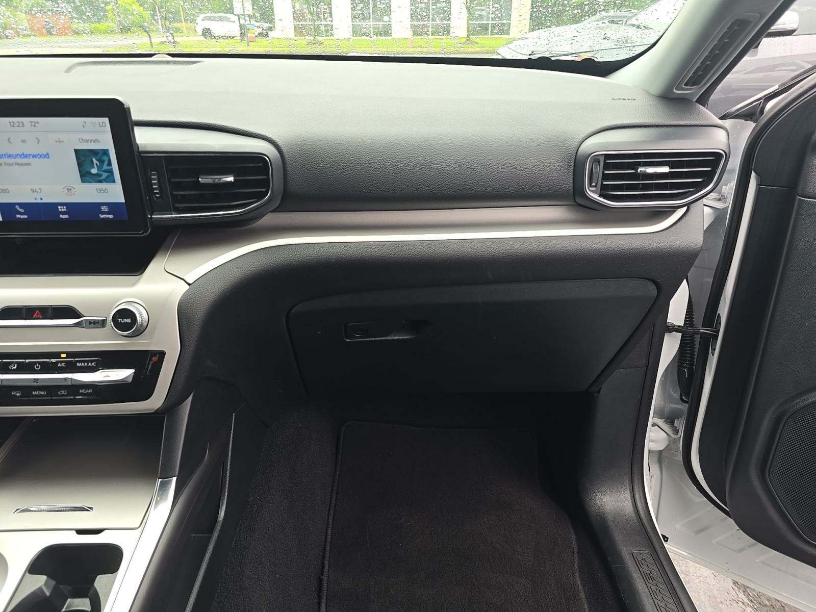 2024 Ford Explorer XLT RWD