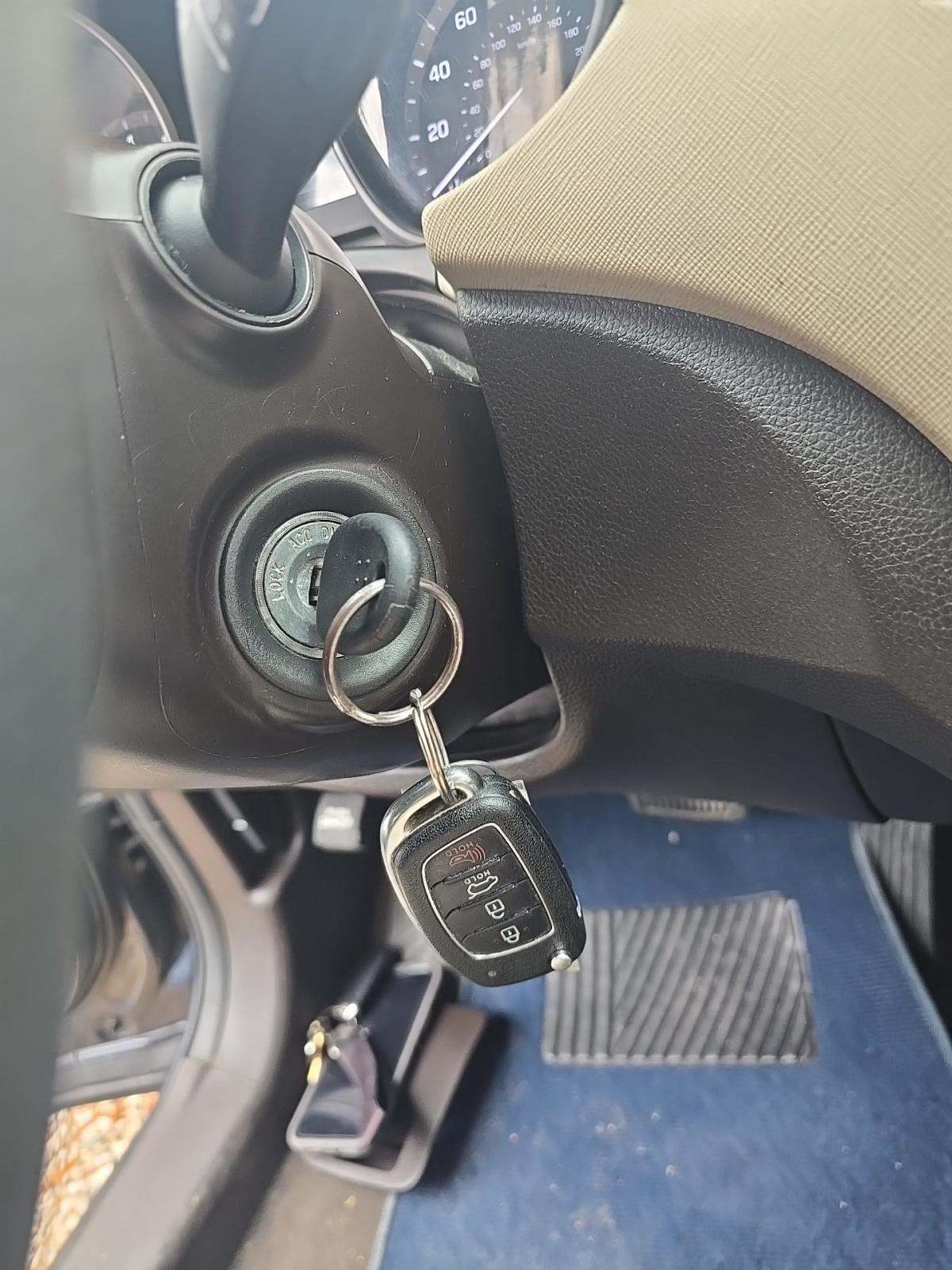 2017 Hyundai Santa Fe Sport Base FWD