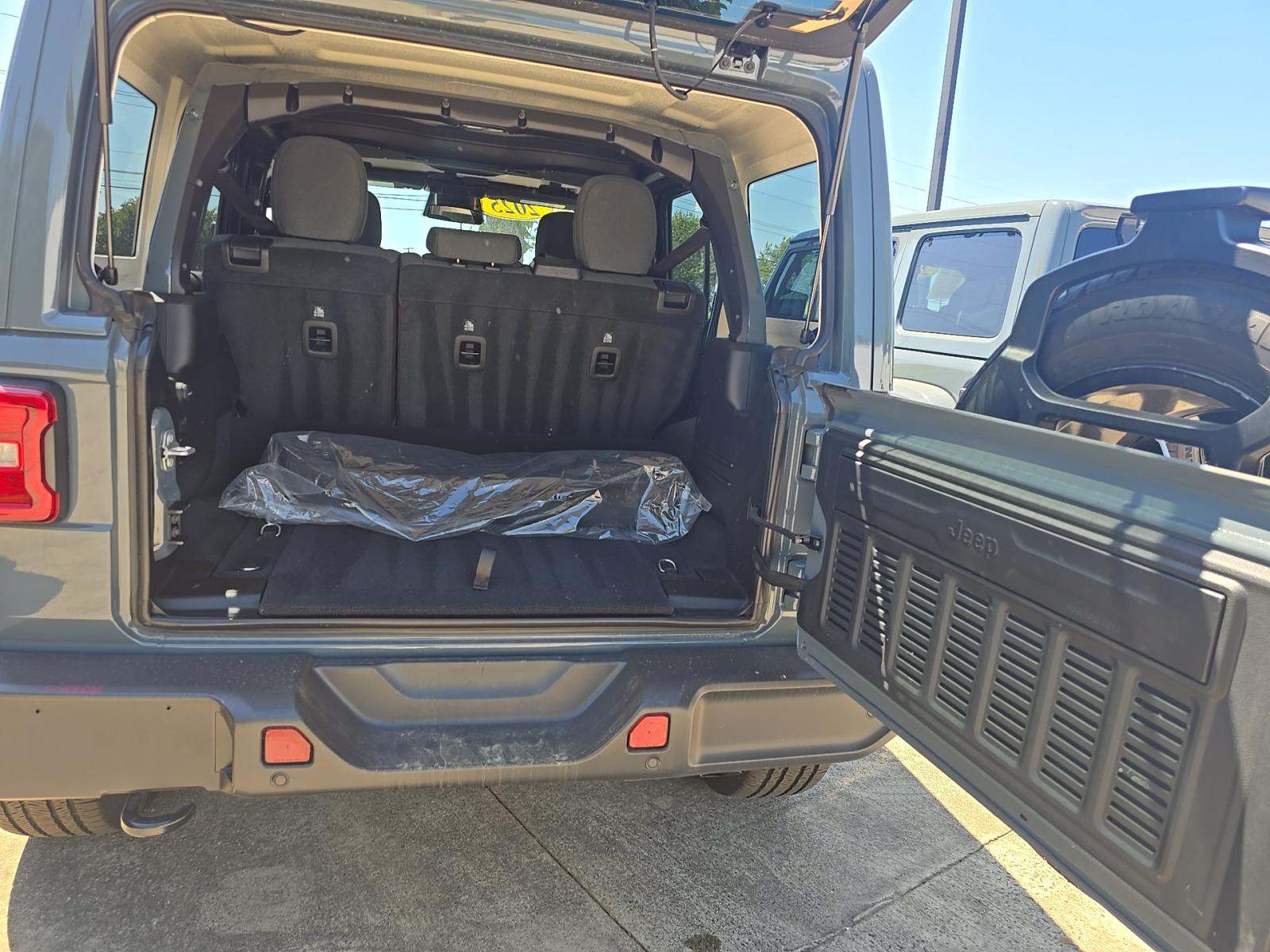 2025 Jeep Wrangler 4xe Sahara AWD