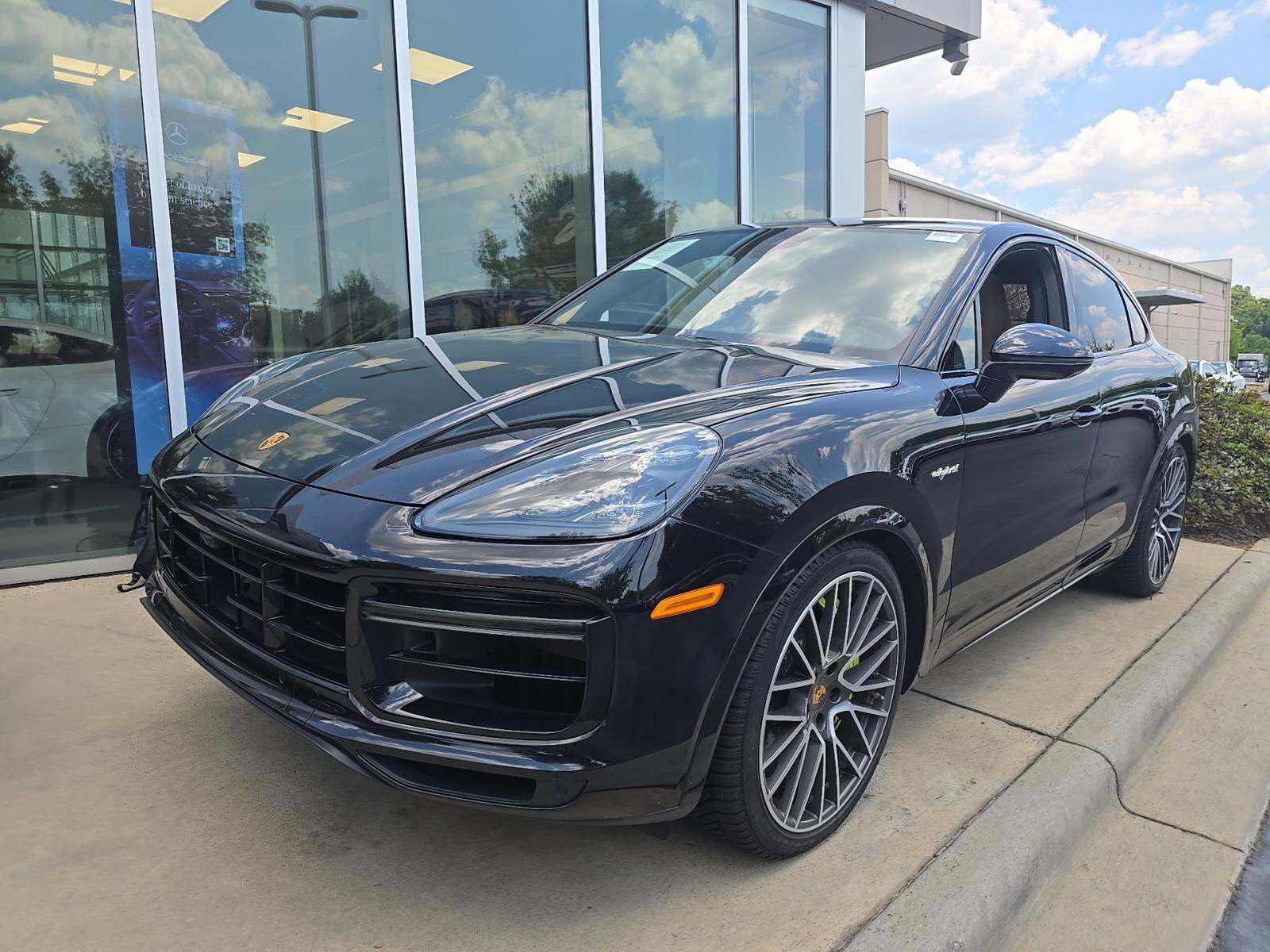 2022 Porsche Cayenne Turbo S E-Hybrid Coupe