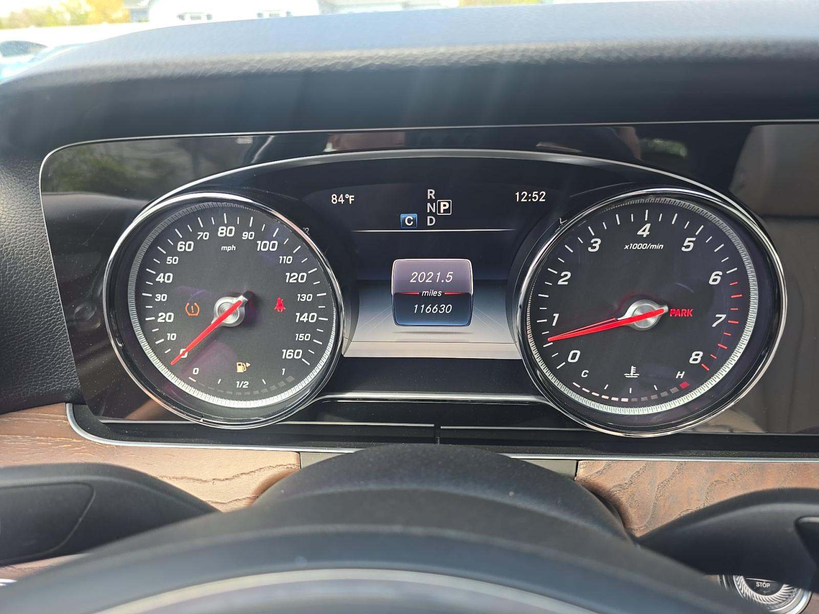 MERCEDES-BENZ E-CLASS - 9