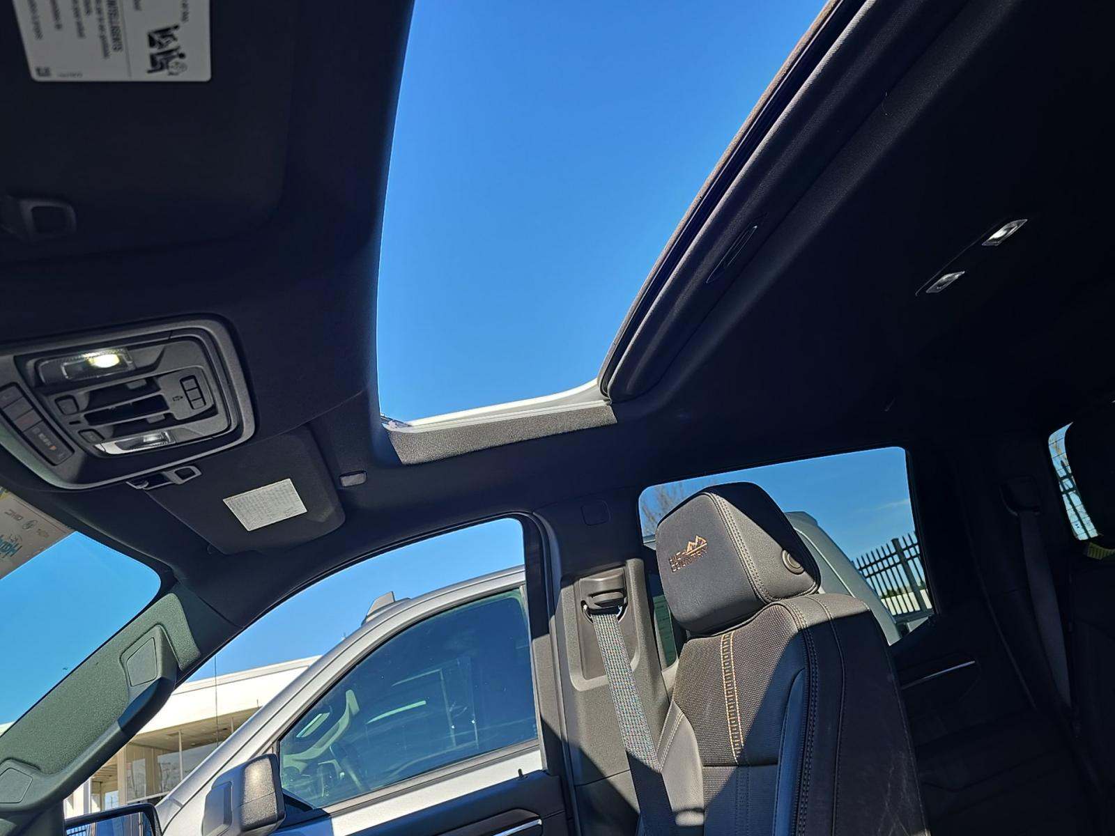 2025 Chevrolet Silverado 1500 High Country AWD