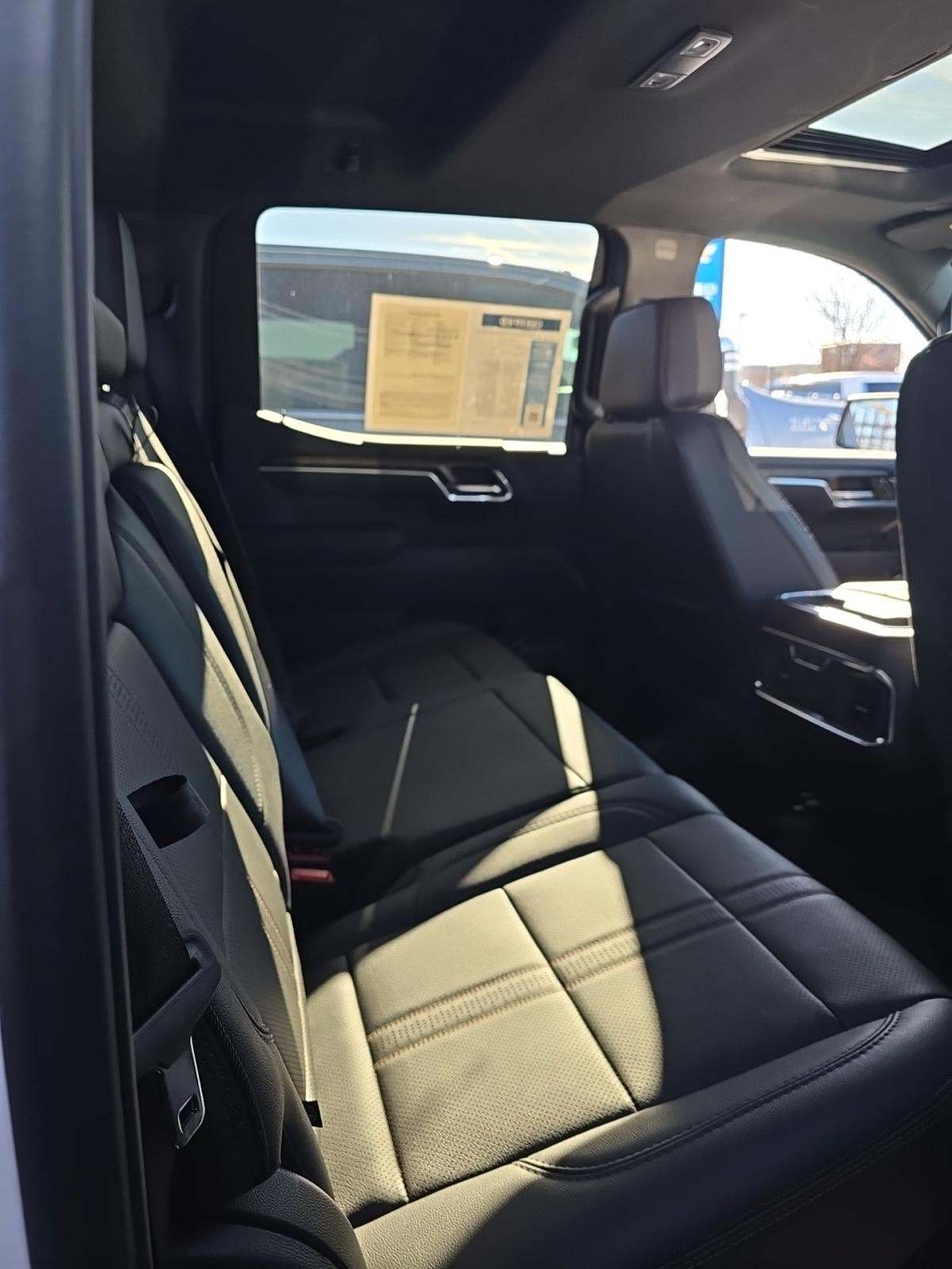 2025 Chevrolet Silverado 1500 High Country AWD