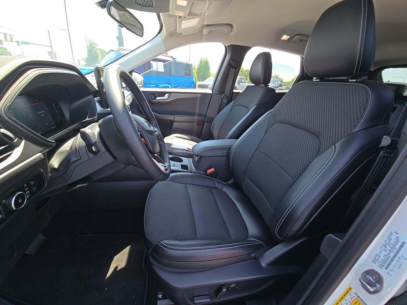 FORD ESCAPE - 2