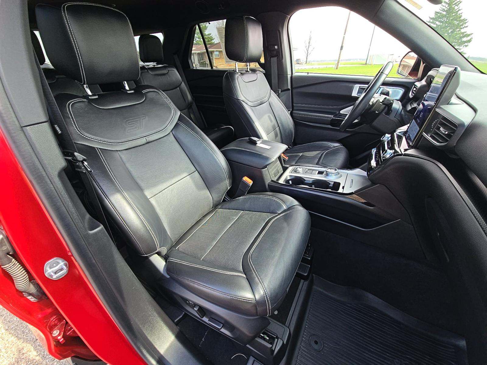 2022 Ford Explorer ST AWD