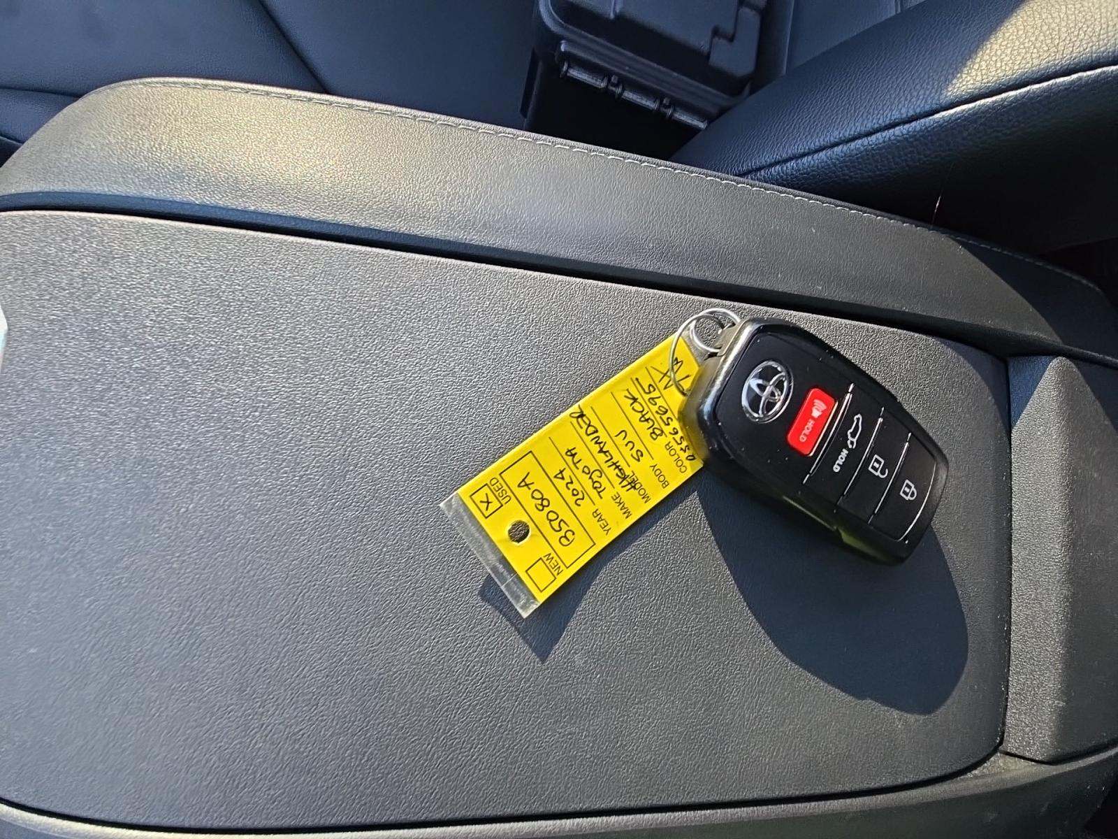 2024 Toyota Highlander XLE AWD