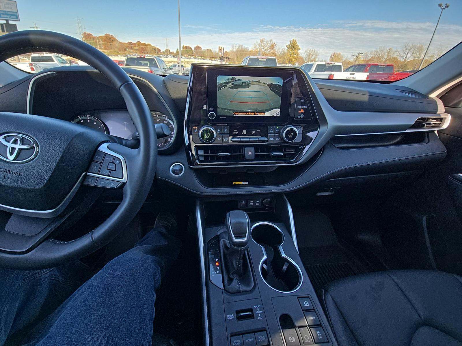 2024 Toyota Highlander XLE AWD