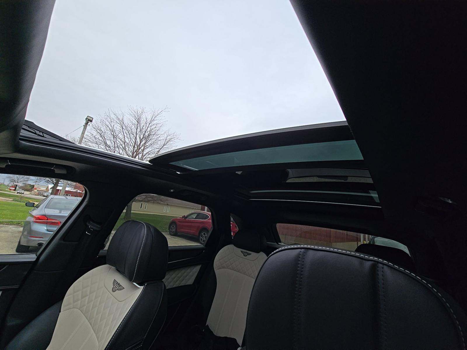 2019 Bentley Bentayga V8 AWD