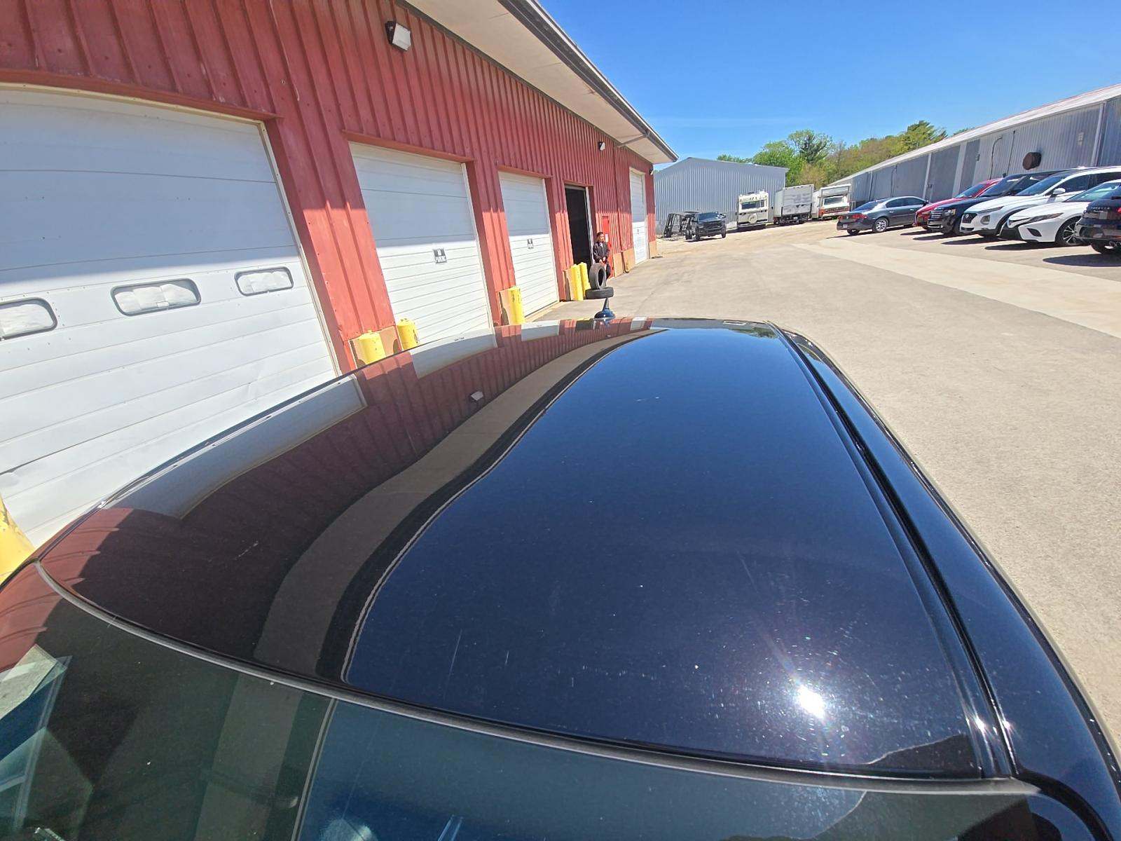 DODGE SRT HELLCAT - 8