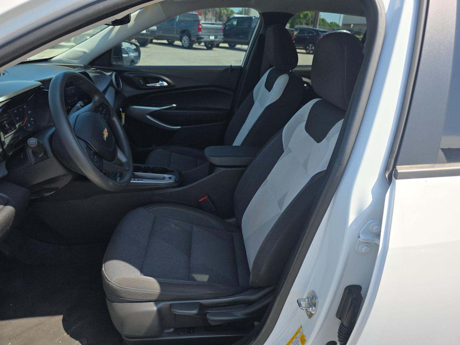 CHEVROLET TRAX - 2