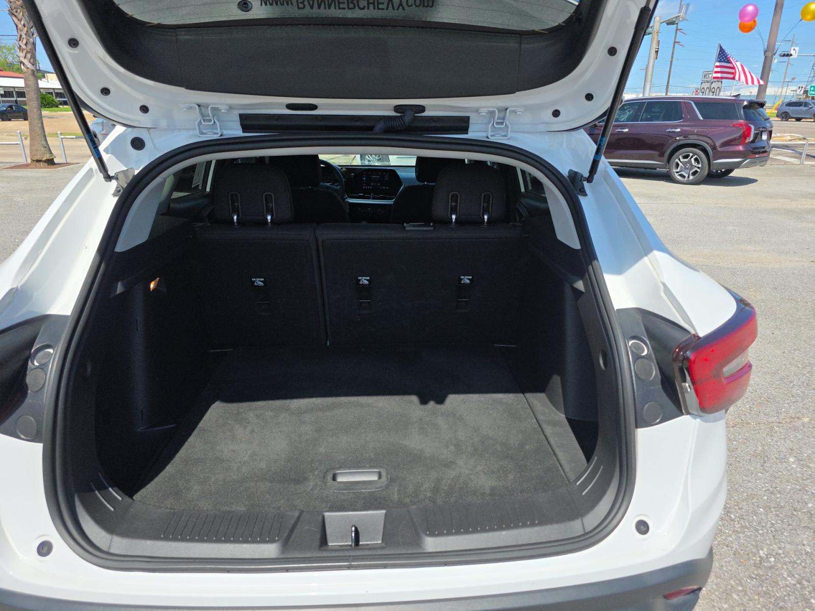 CHEVROLET TRAX - 10