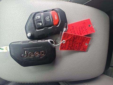 JEEP 4XE SAHARA HIGH ALTITUDE - 8