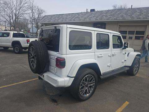 JEEP 4XE SAHARA HIGH ALTITUDE - 3