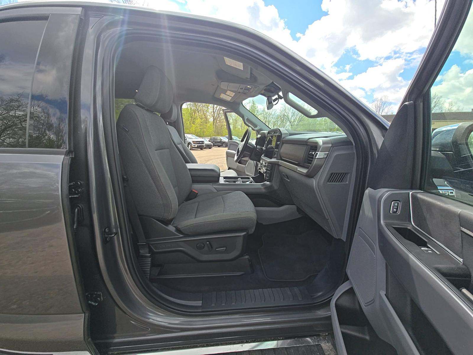 2025 Ford F-150 XLT AWD