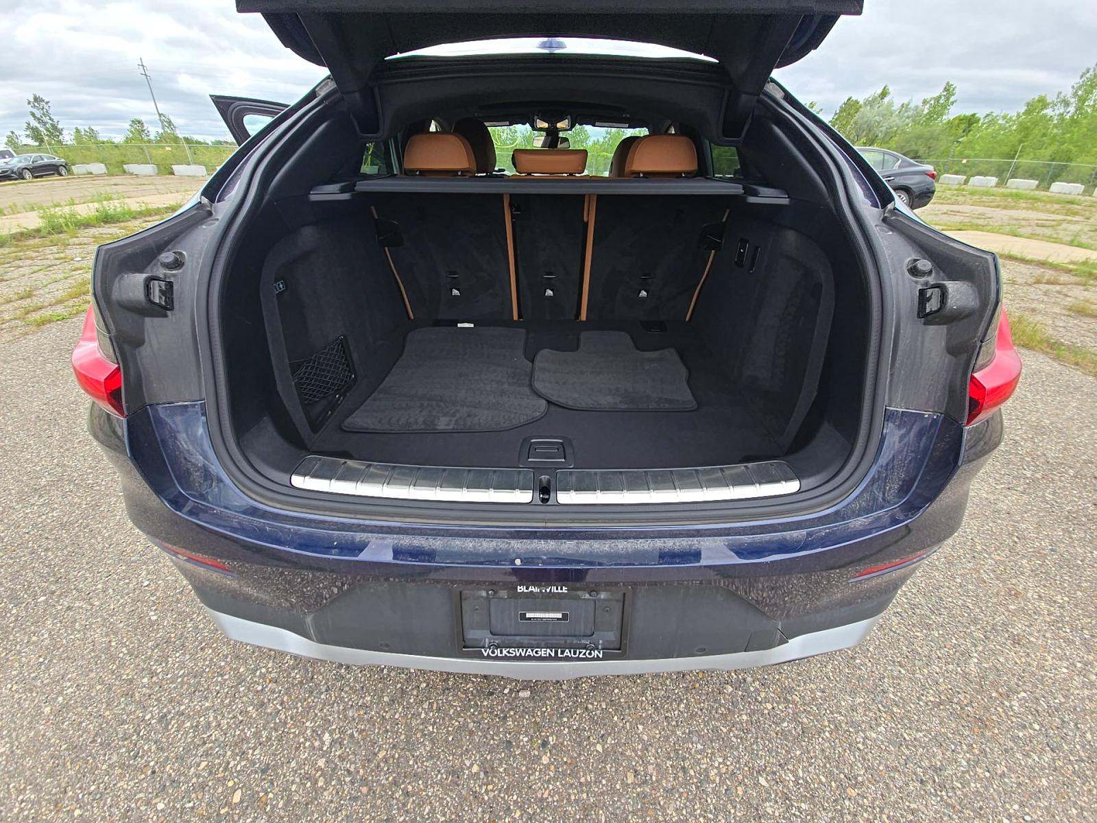 2023 BMW X4 xDrive30i AWD