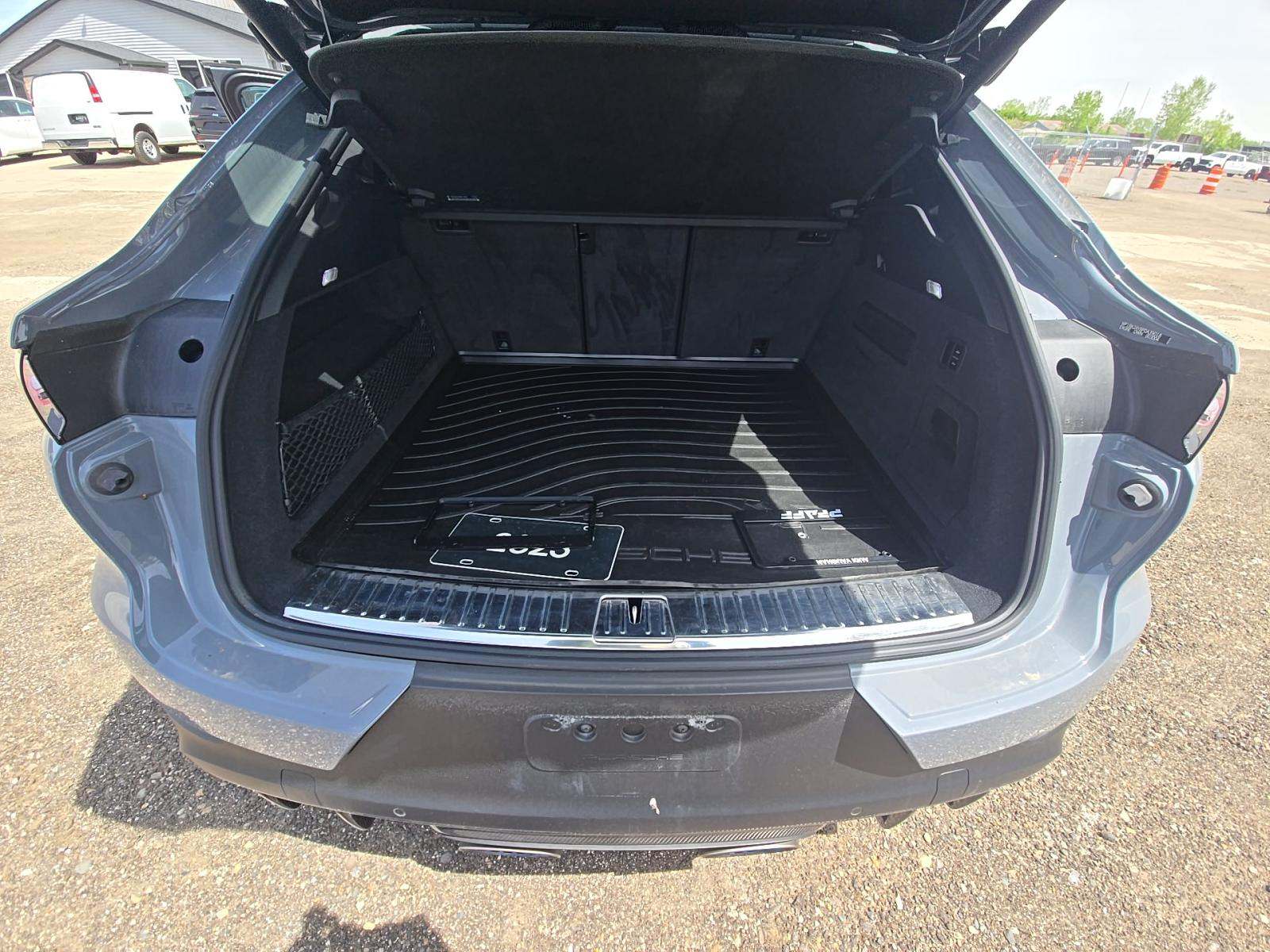 PORSCHE CAYENNE - 10