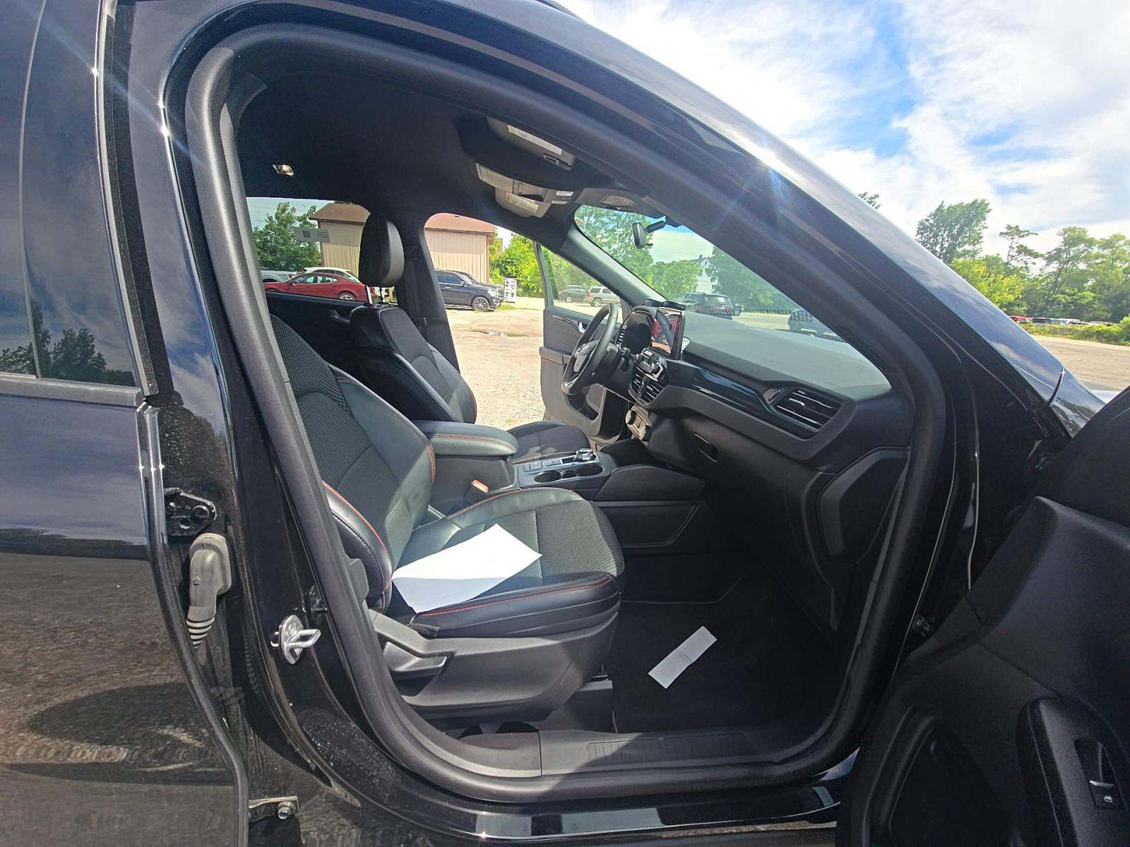 2023 Ford Escape ST-Line AWD
