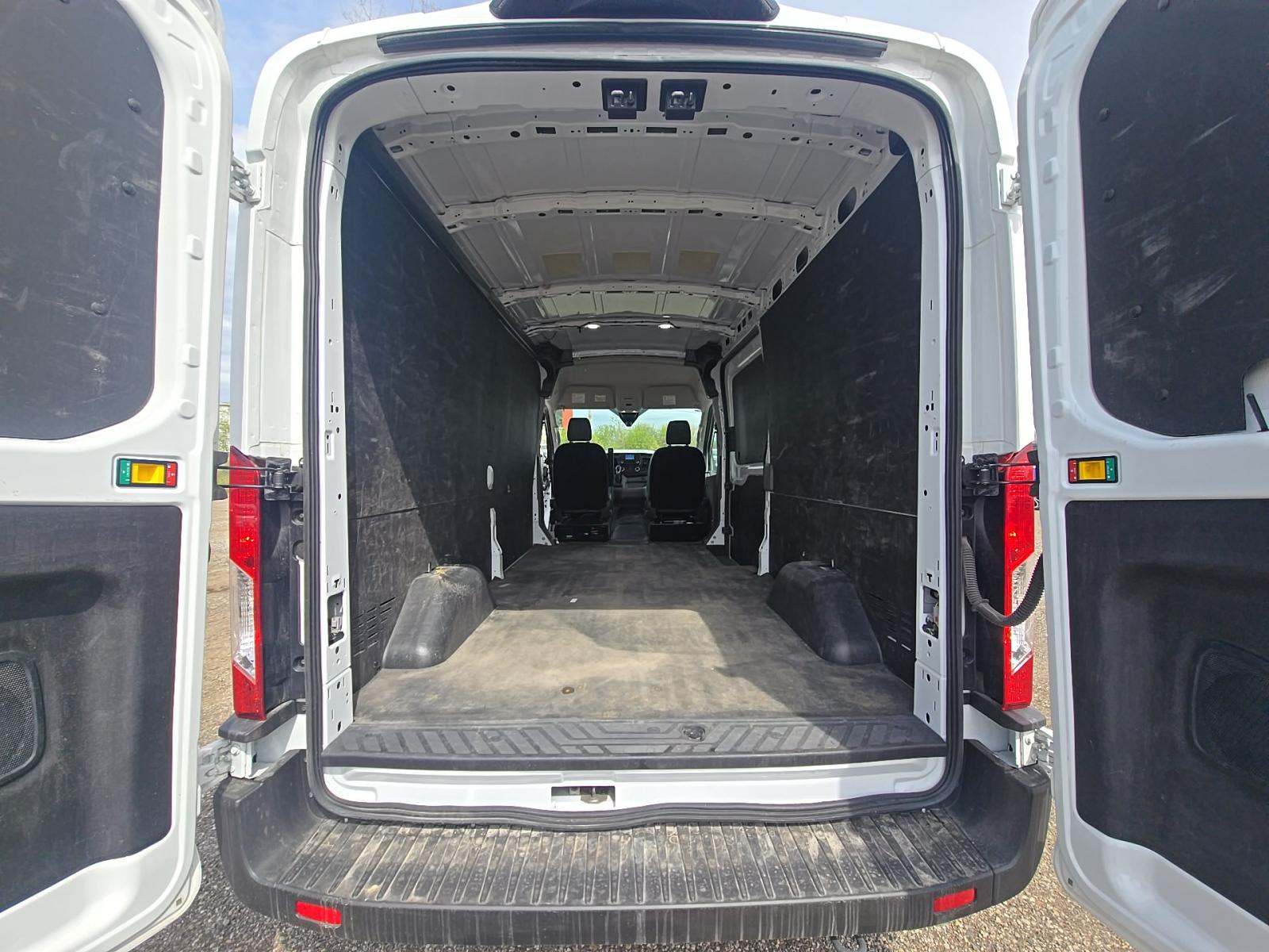 FORD TRANSIT 250 - 10