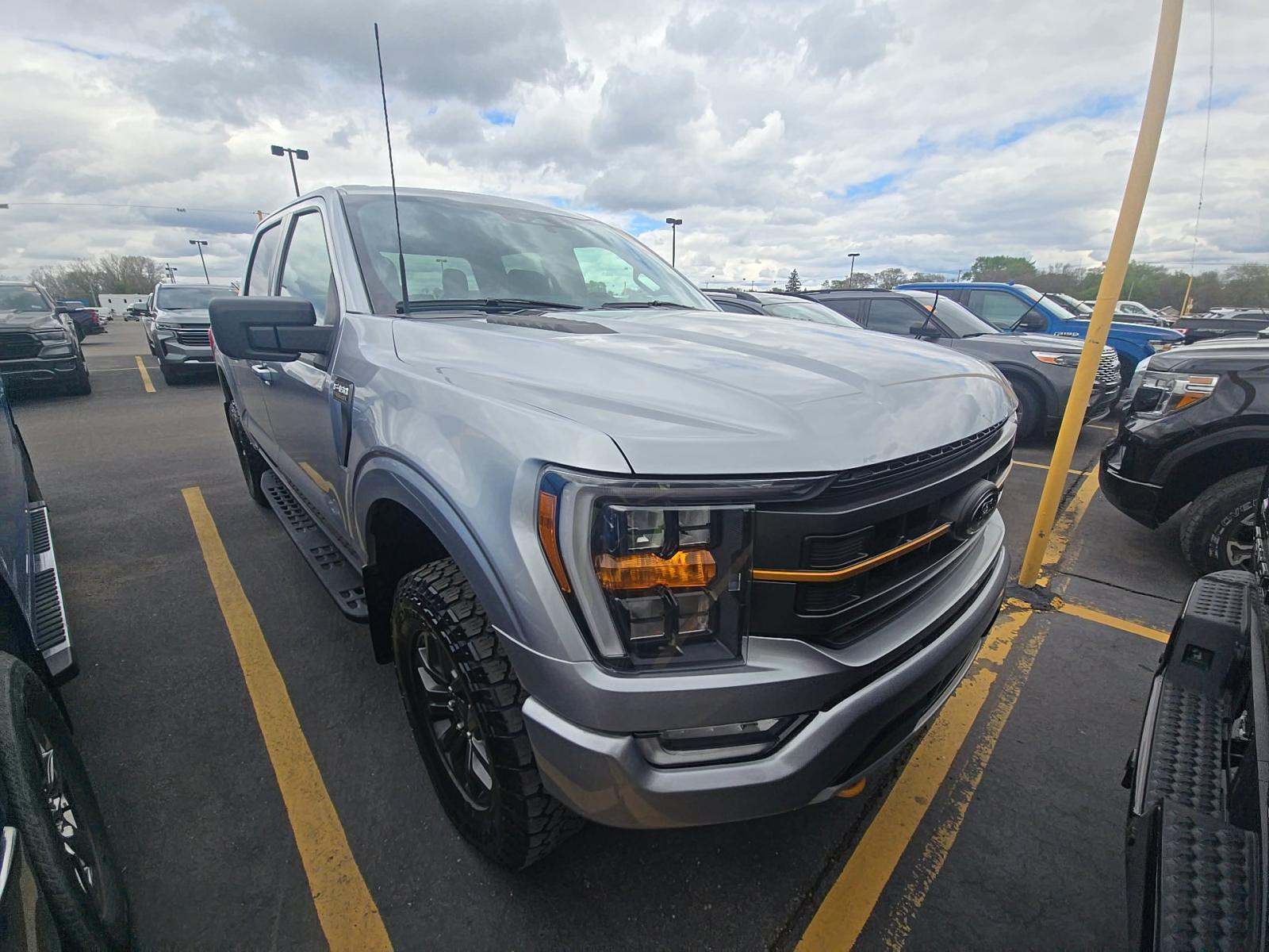 FORD F-150 - 4